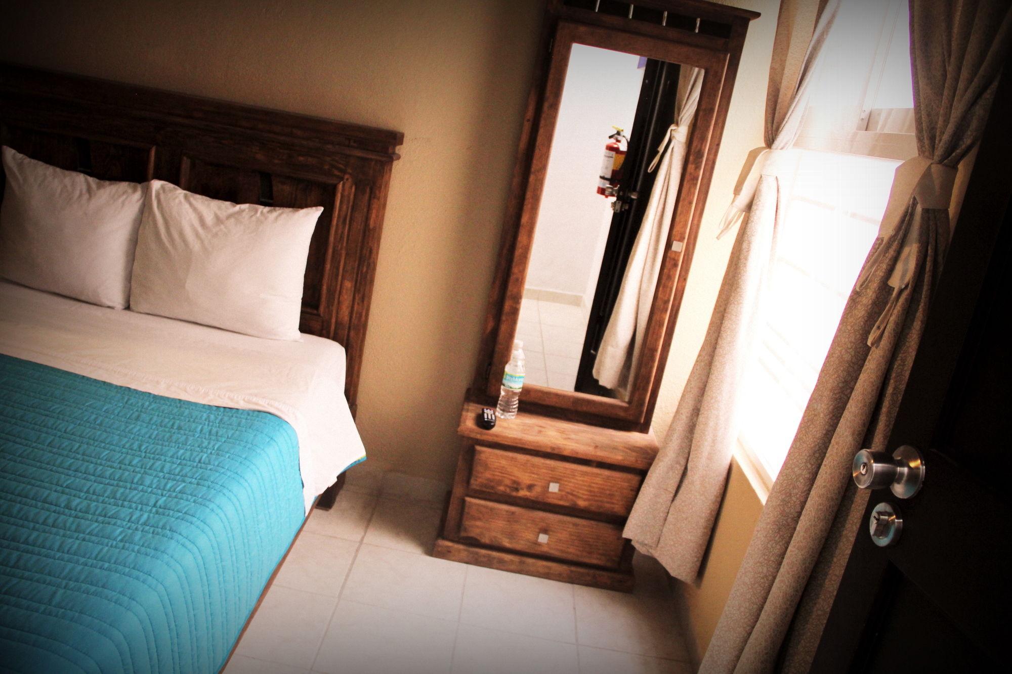 Residencia San Pablo Hostel Querétaro Екстериор снимка